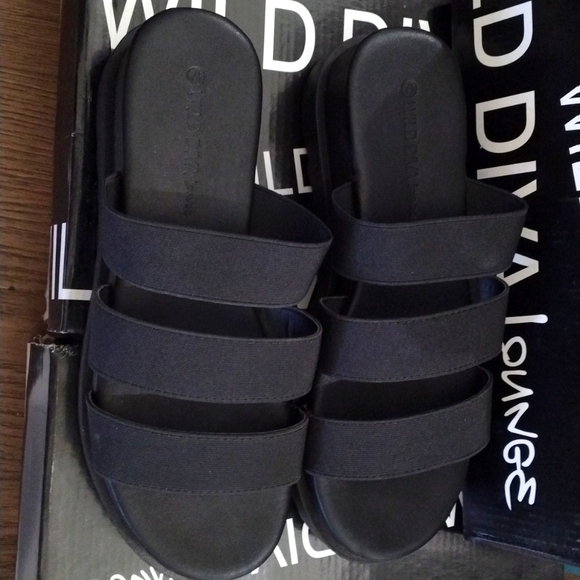 FLATFORMS💗 - Picture 2 of 5